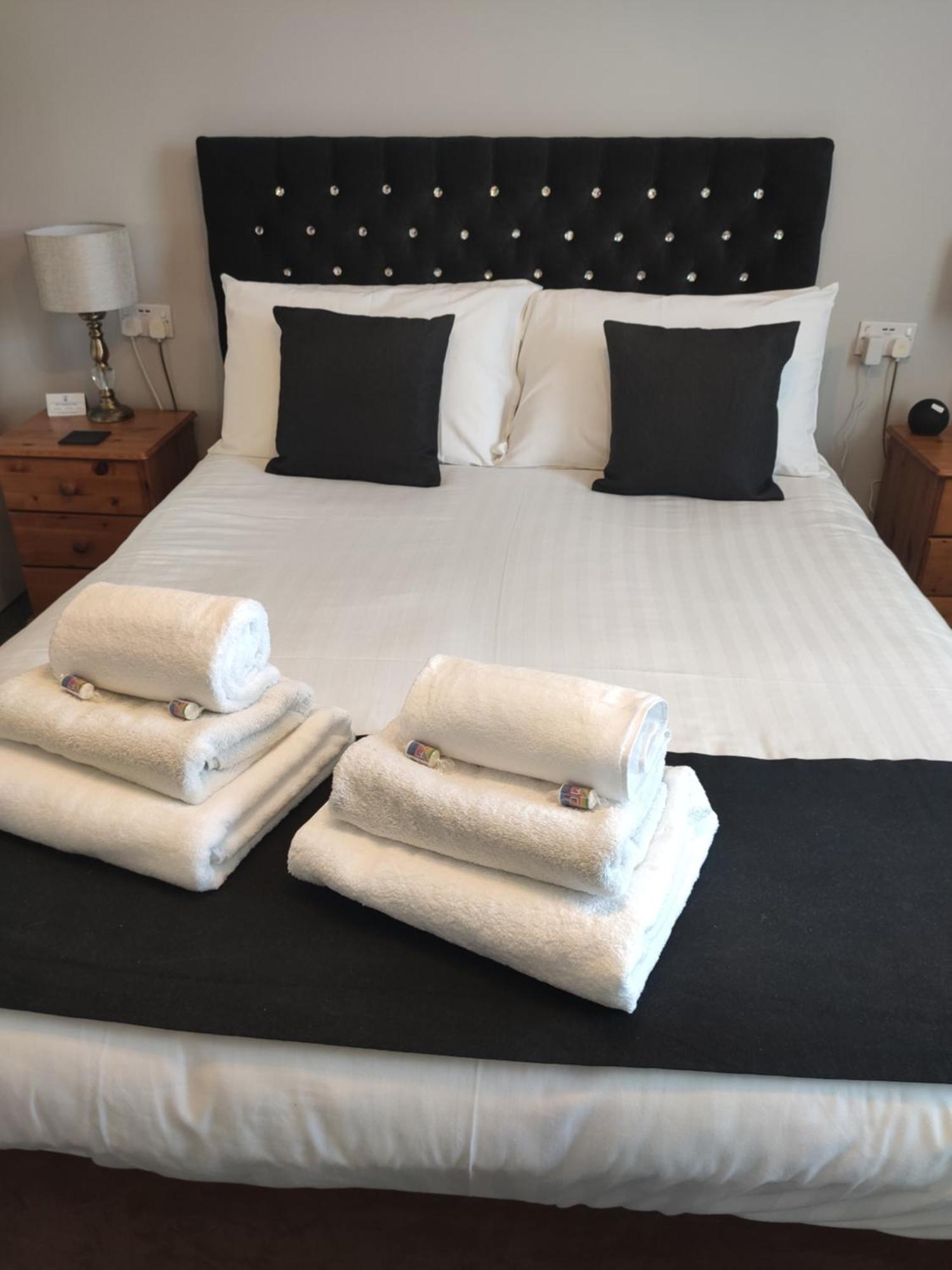 Q - Accommodation Блекпул Екстериор снимка