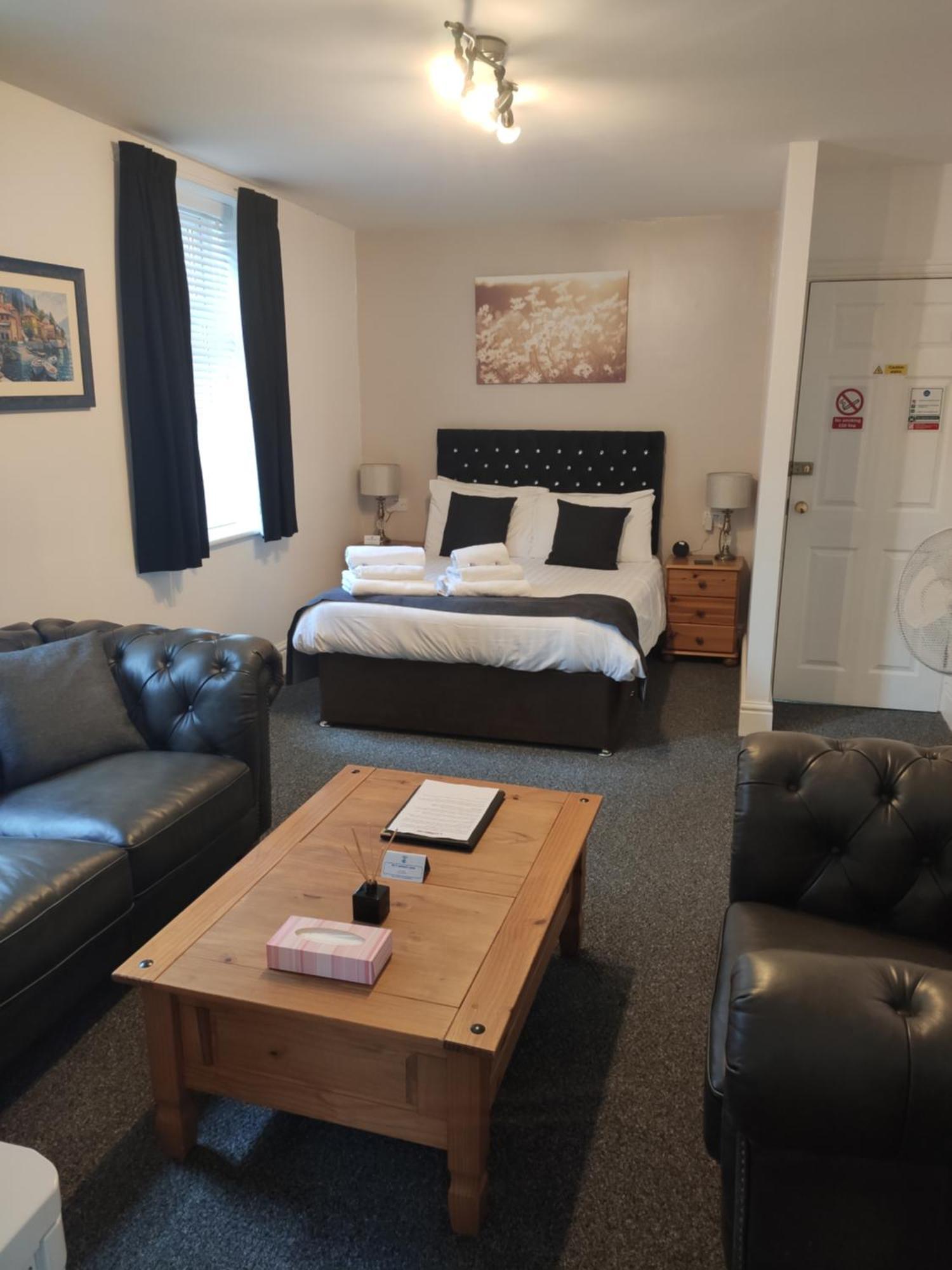 Q - Accommodation Блекпул Екстериор снимка